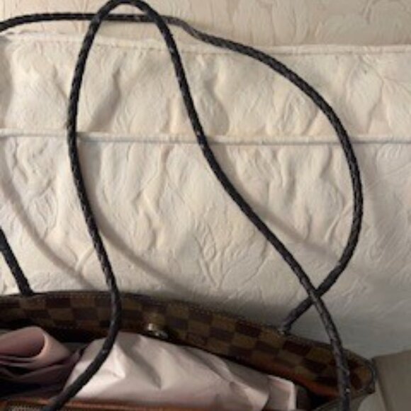 Vintage Louis Vuitton purse with thin braided shoulder straps - Picture 5 of 5